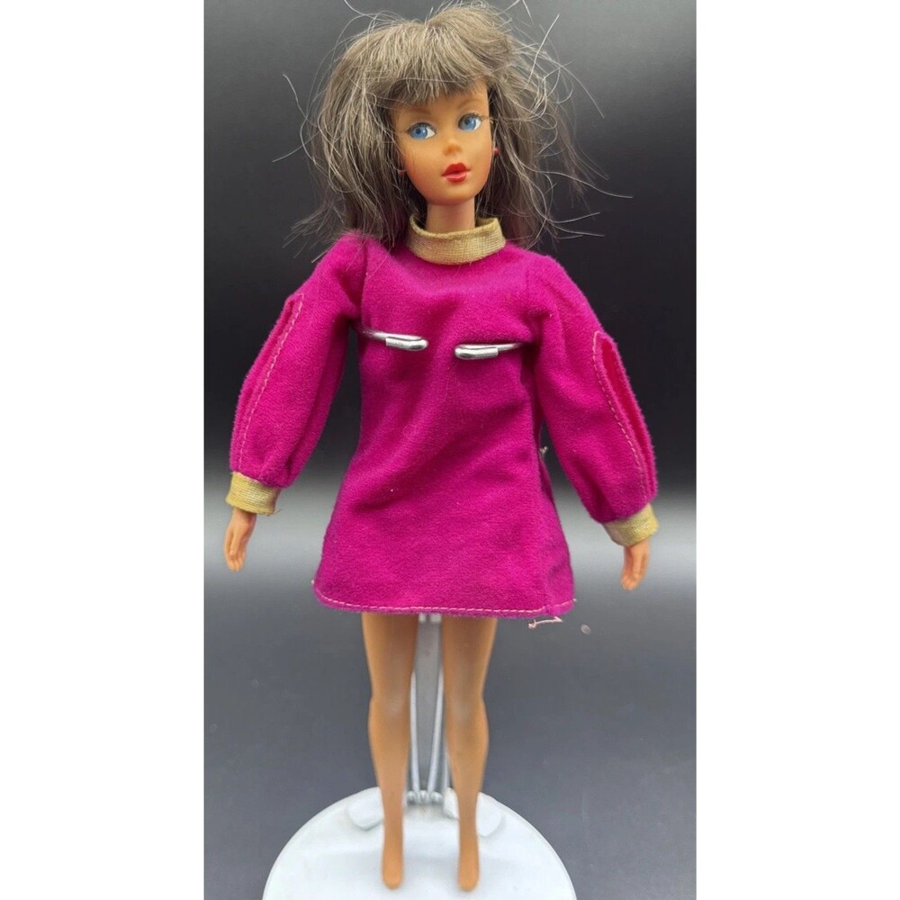 Vintage 1960s Twist N Turn Barbie Brunette Bendable Legs Lashes